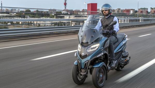 PIAGGIO MP3 530 EXCLUSIVE - 1